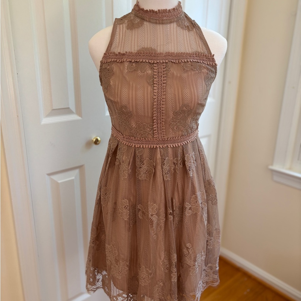 Elegant Lace Halter Dress in Blush